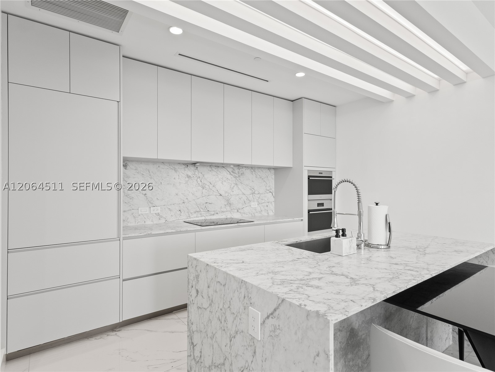 5775 Collins Ave #405, Miami Beach FL 33140