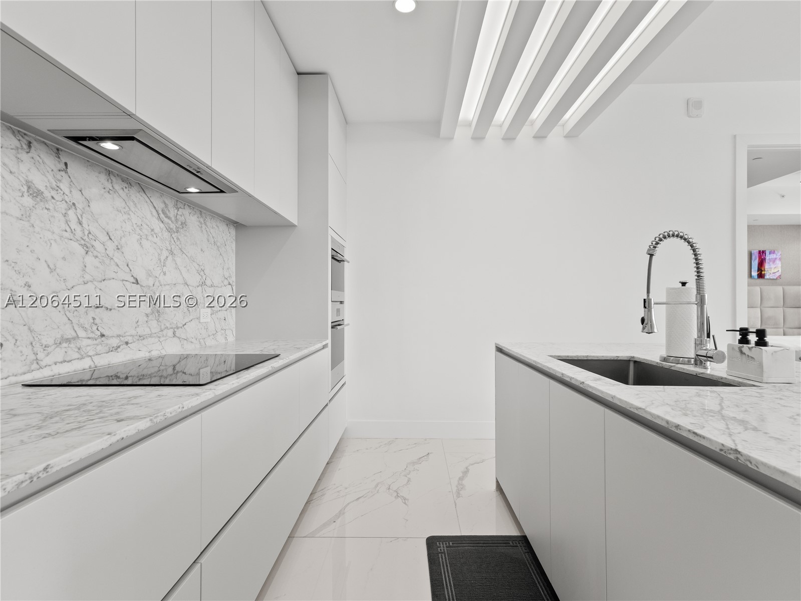 5775 Collins Ave #405, Miami Beach FL 33140