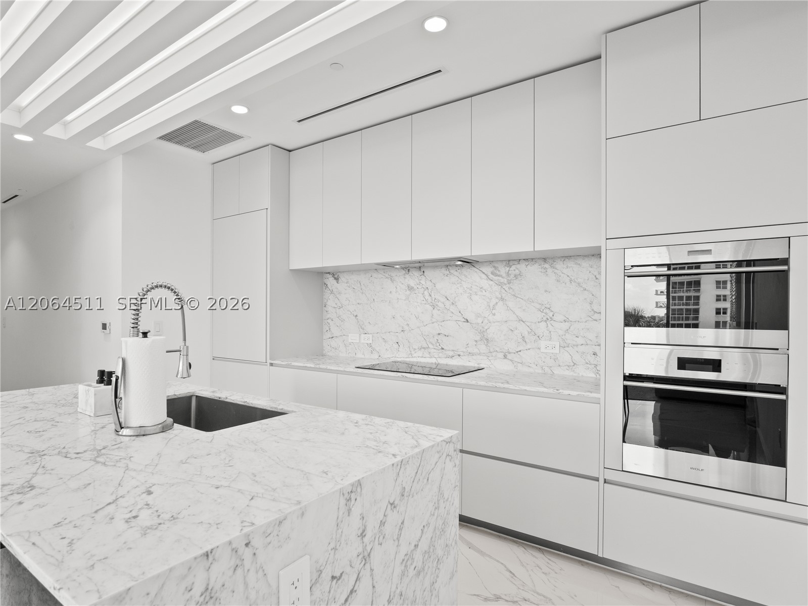 5775 Collins Ave #405, Miami Beach FL 33140