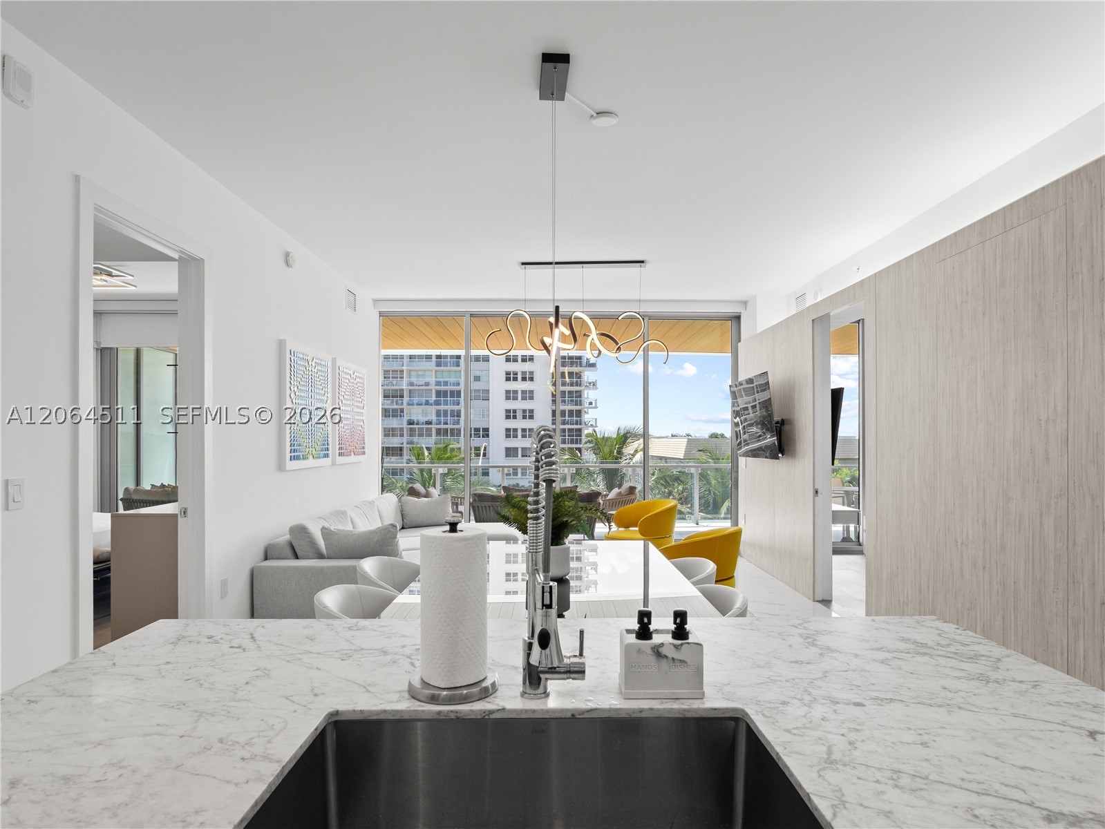 5775 Collins Ave #405, Miami Beach FL 33140