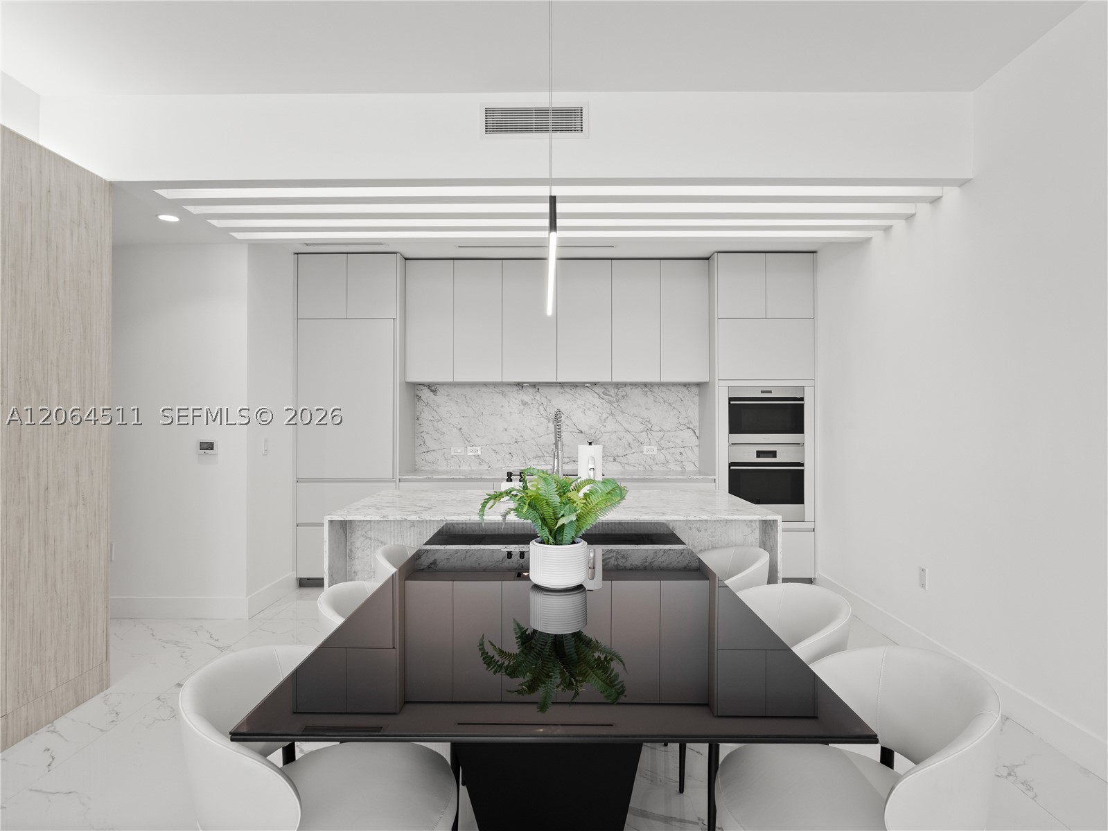 5775 Collins Ave #405, Miami Beach FL 33140