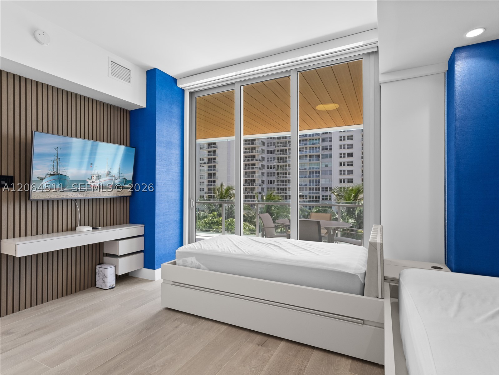 5775 Collins Ave #405, Miami Beach FL 33140