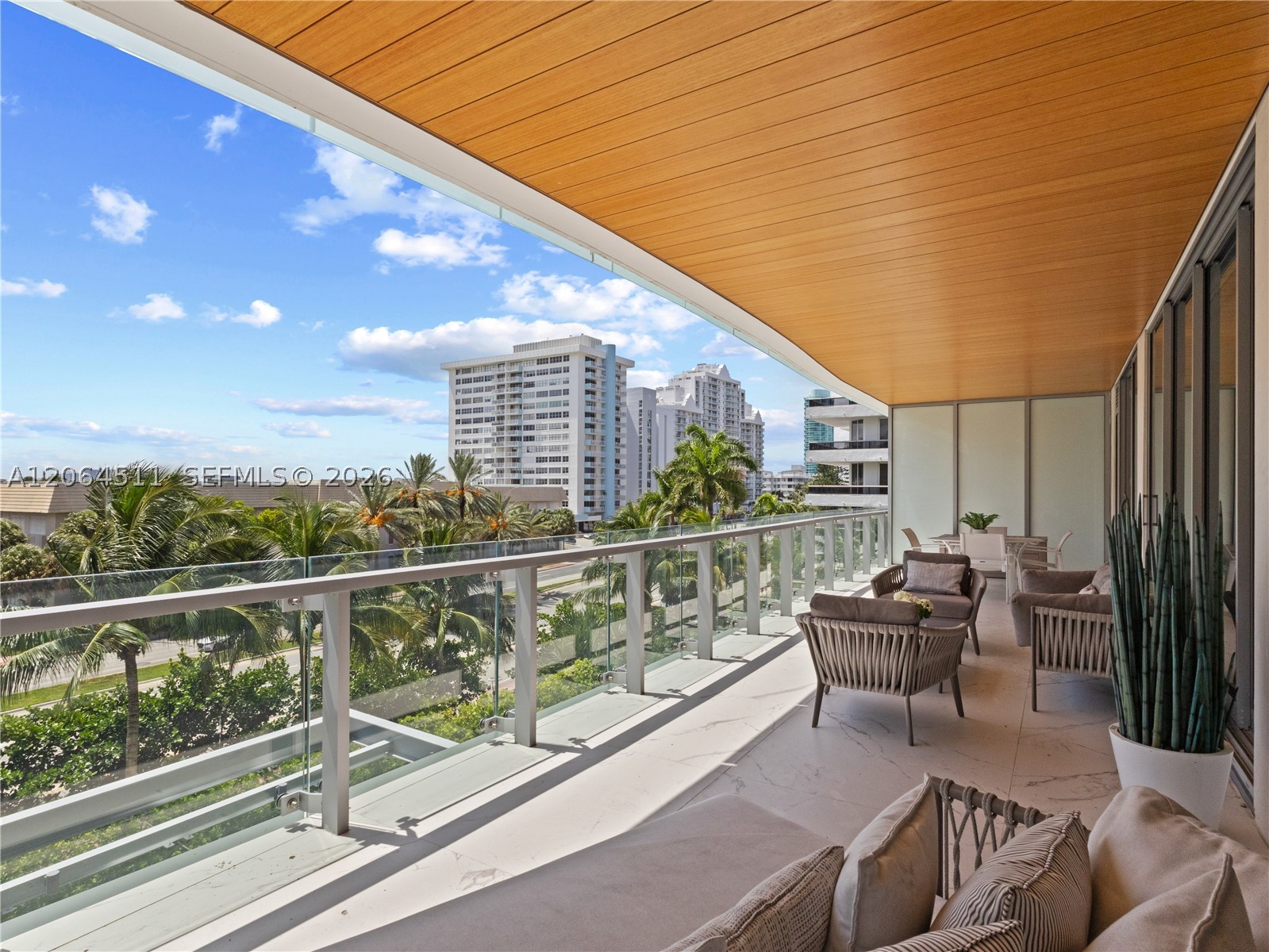 5775 Collins Ave #405, Miami Beach FL 33140