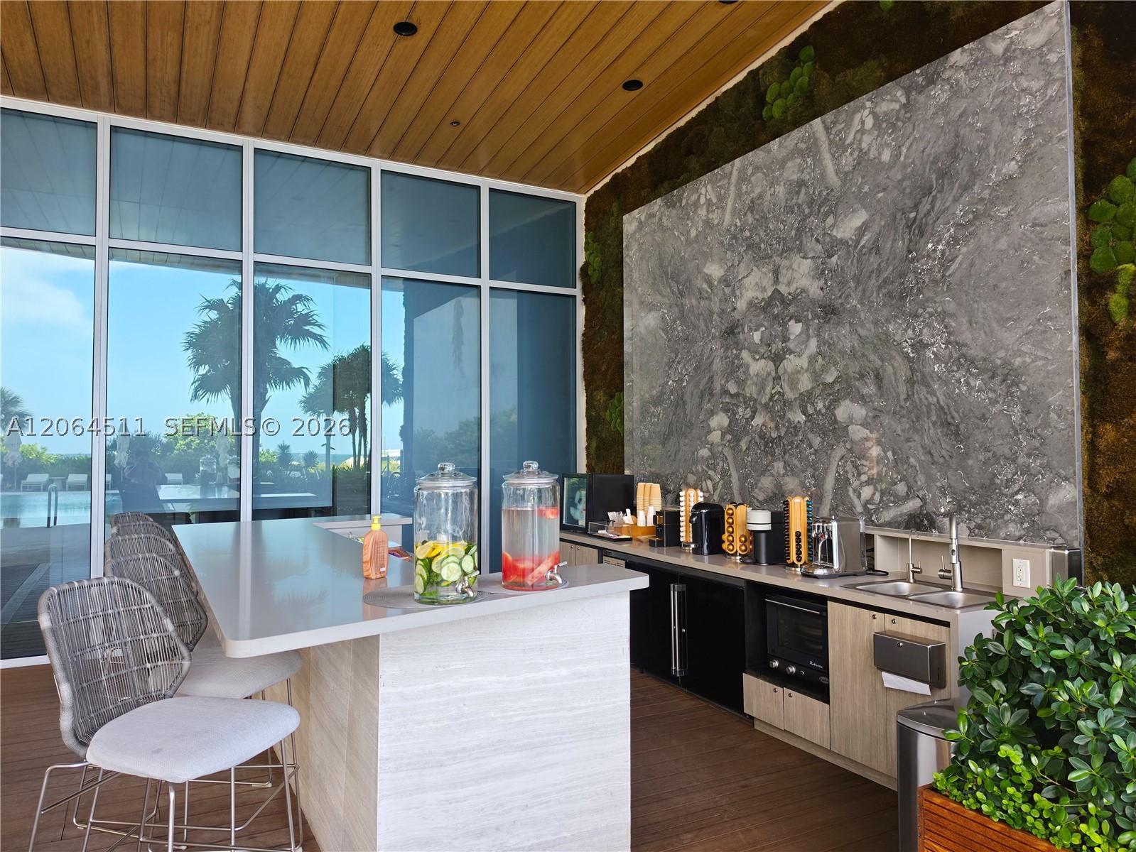 5775 Collins Ave #405, Miami Beach FL 33140