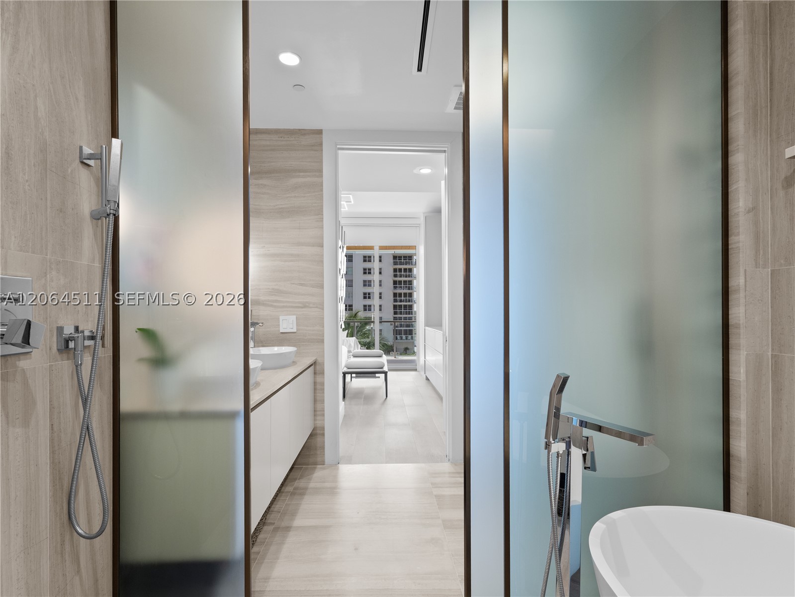 5775 Collins Ave #405, Miami Beach FL 33140