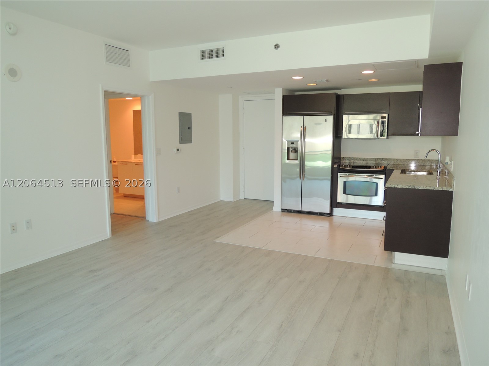 951 Brickell Ave #409, Miami FL 33131