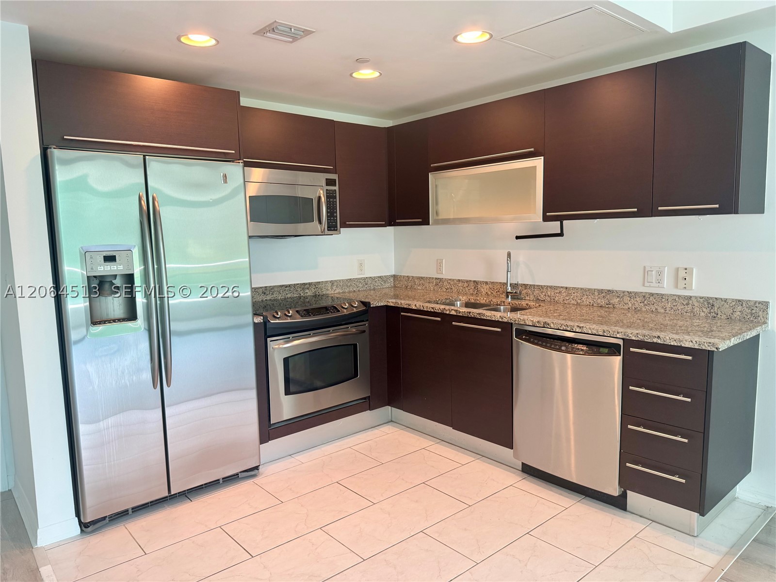 951 Brickell Ave #409, Miami FL 33131