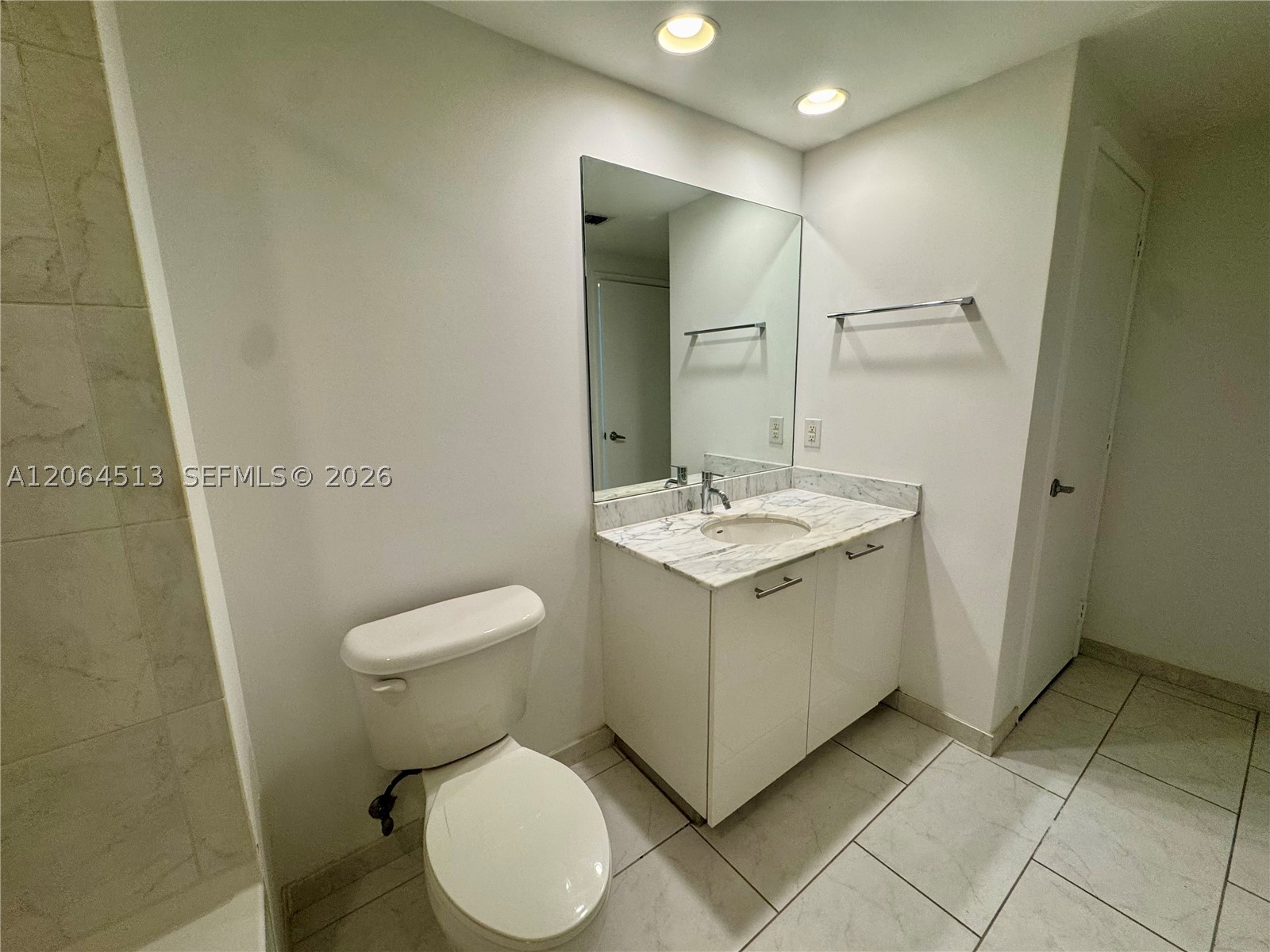 951 Brickell Ave #409, Miami FL 33131