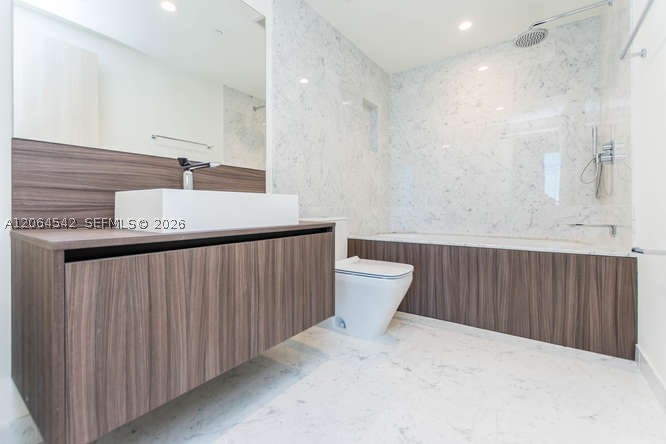 1000 Brickell Plz #4104, Miami FL 33131