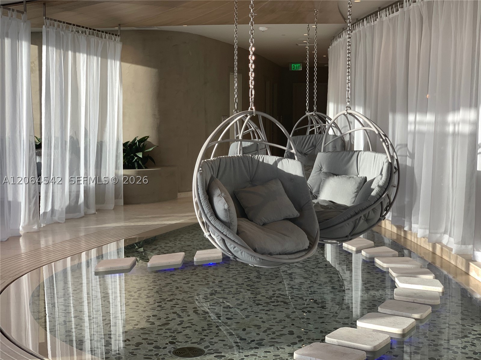 1000 Brickell Plz #4104, Miami FL 33131