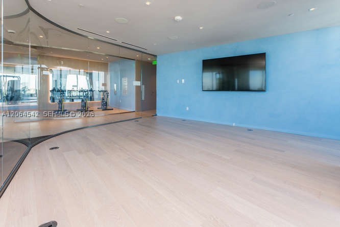 1000 Brickell Plz #4104, Miami FL 33131