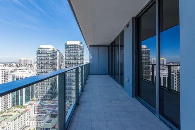 1000 Brickell Plz #4104, Miami FL 33131