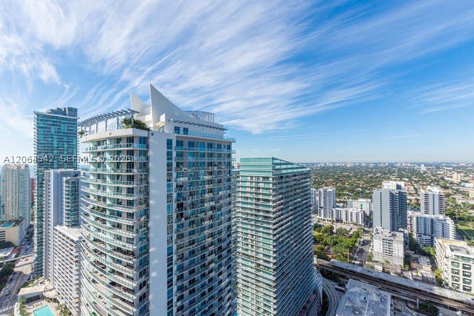 1000 Brickell Plz #4104, Miami FL 33131