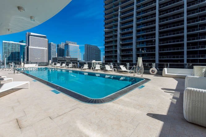 1000 Brickell Plz #4104, Miami FL 33131