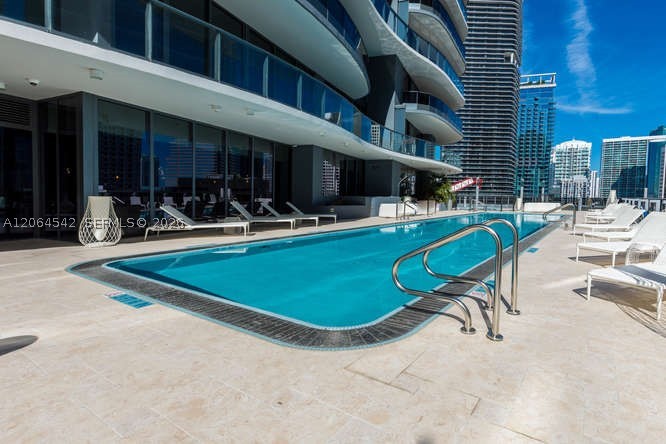 1000 Brickell Plz #4104, Miami FL 33131