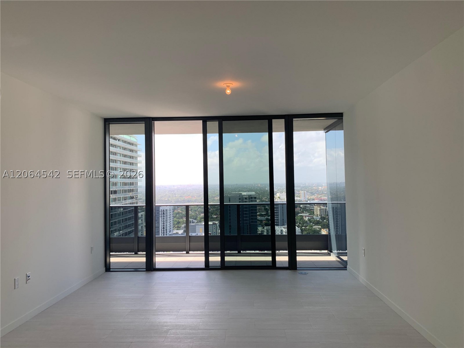 1000 Brickell Plz #4104, Miami FL 33131