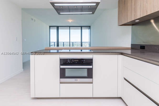 1000 Brickell Plz #4104, Miami FL 33131