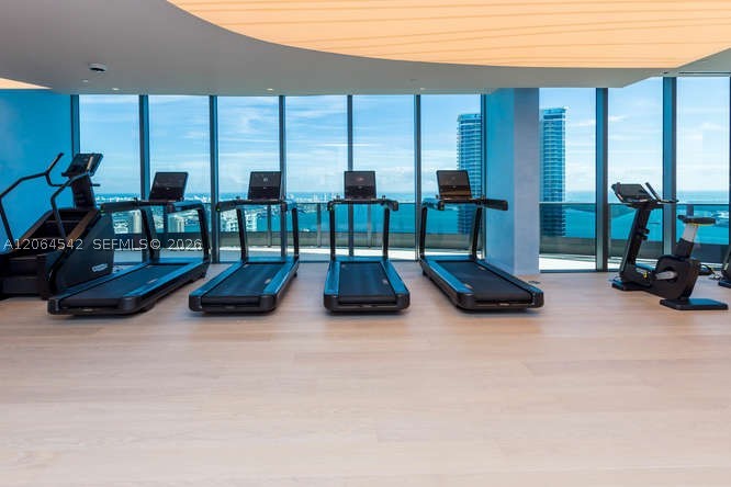 1000 Brickell Plz #4104, Miami FL 33131