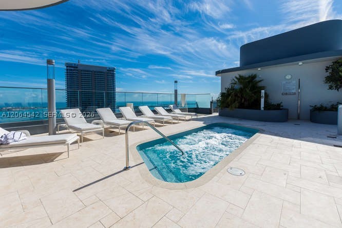 1000 Brickell Plz #4104, Miami FL 33131