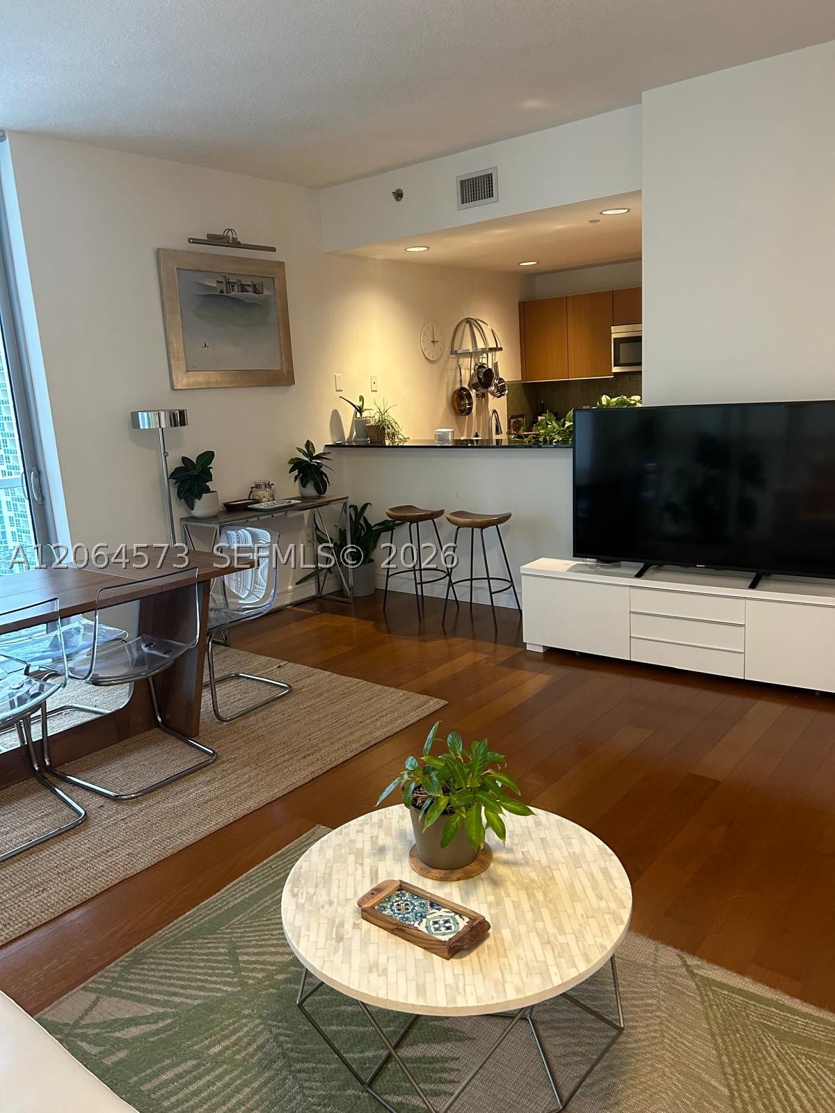 1060 Brickell Ave #2717, Miami FL 33131