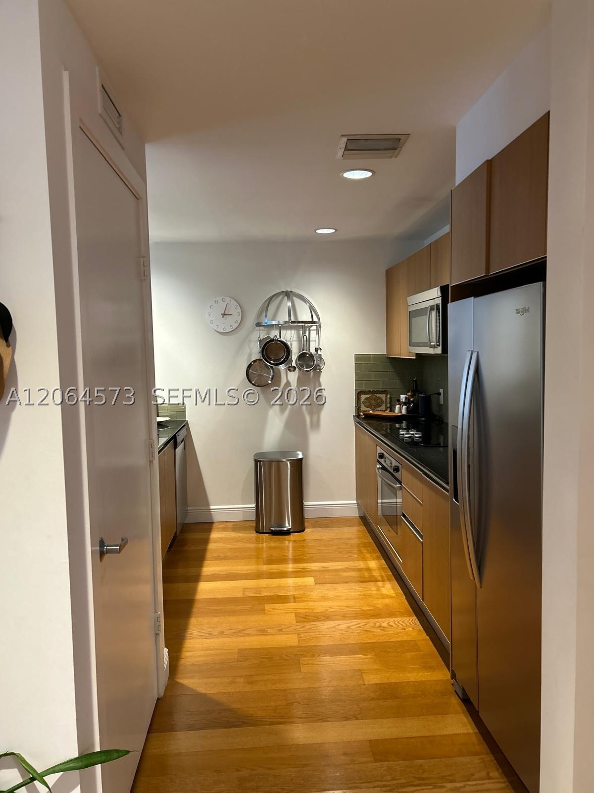 1060 Brickell Ave #2717, Miami FL 33131