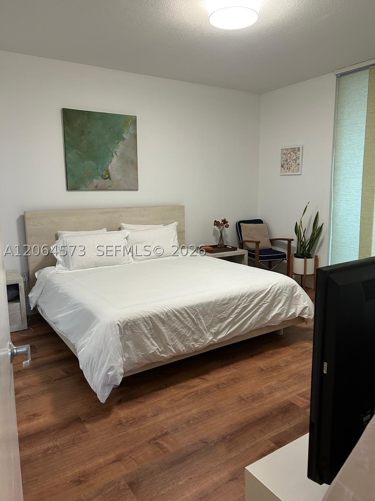 1060 Brickell Ave #2717, Miami FL 33131