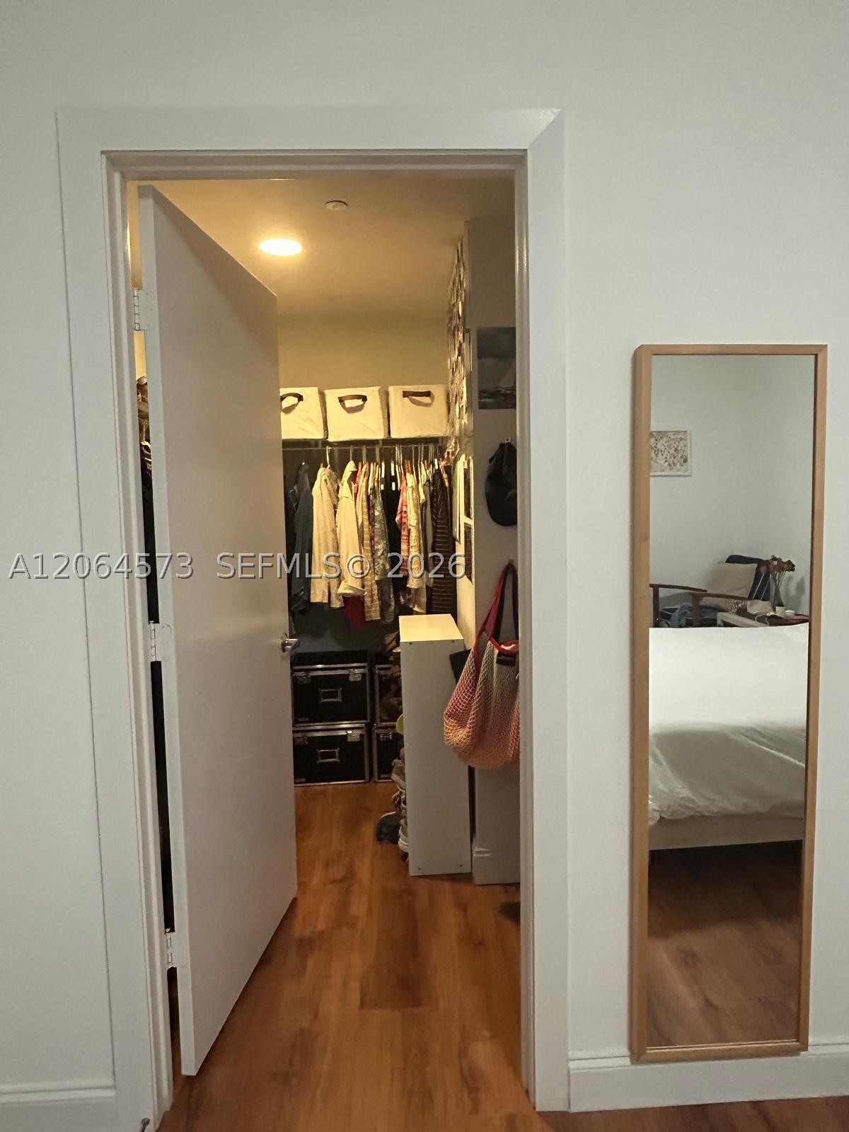 1060 Brickell Ave #2717, Miami FL 33131