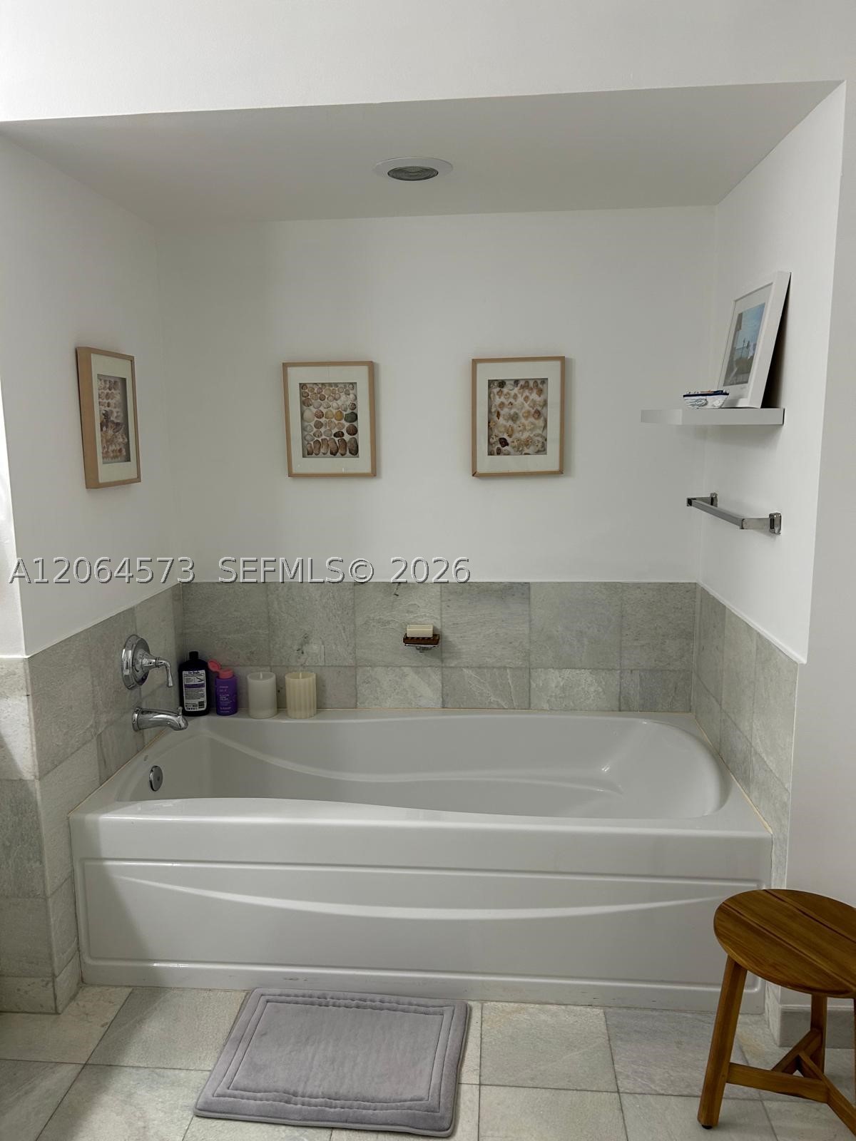 1060 Brickell Ave #2717, Miami FL 33131