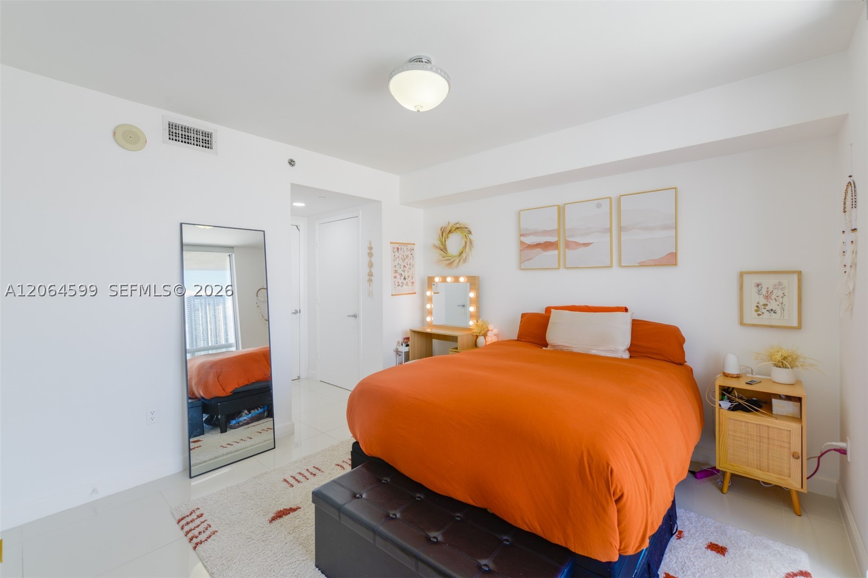 50 Biscayne Blvd #2505, Miami FL 33132