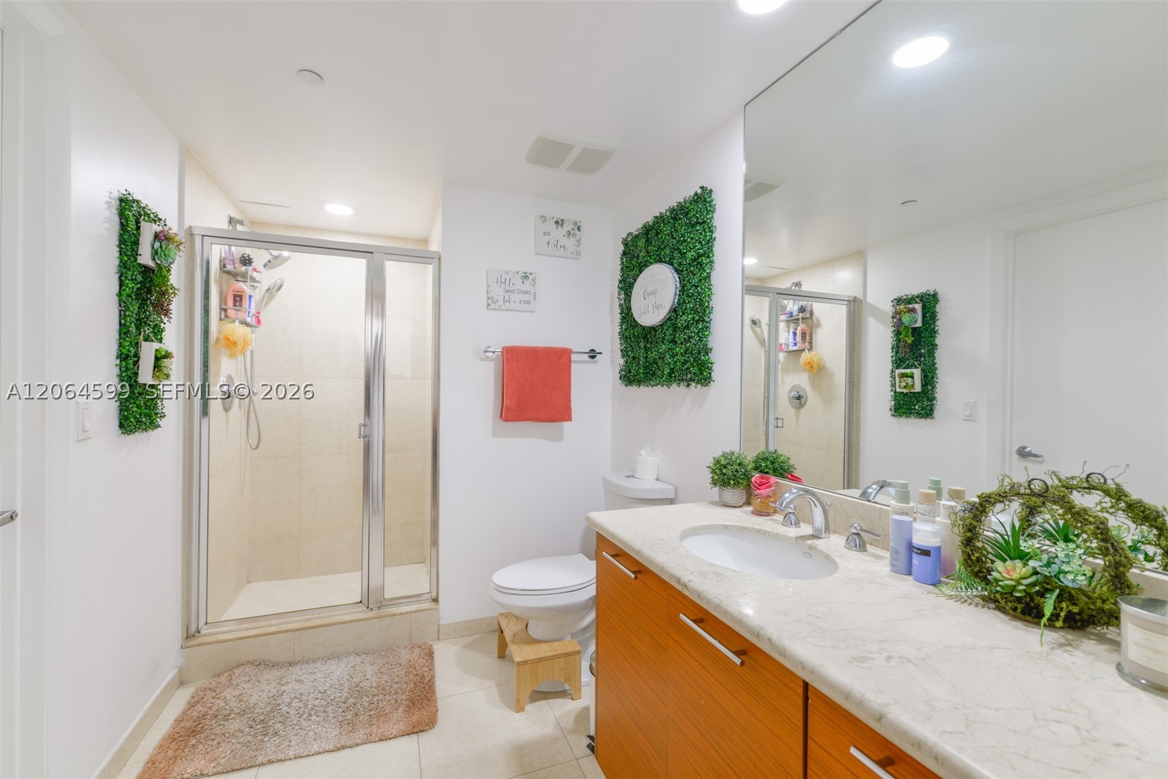 50 Biscayne Blvd #2505, Miami FL 33132