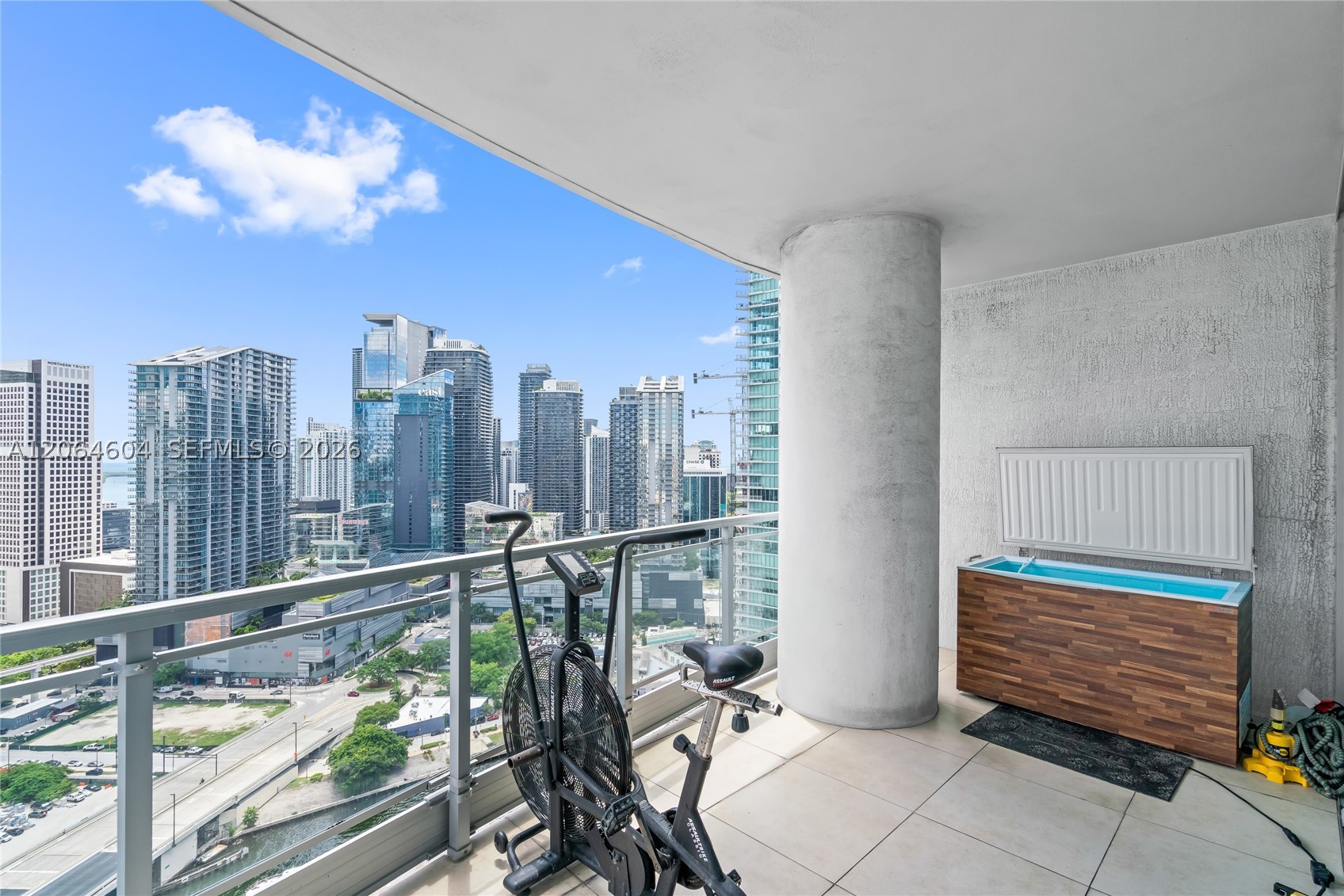 90 SW 3rd St #3504, Miami FL 33130