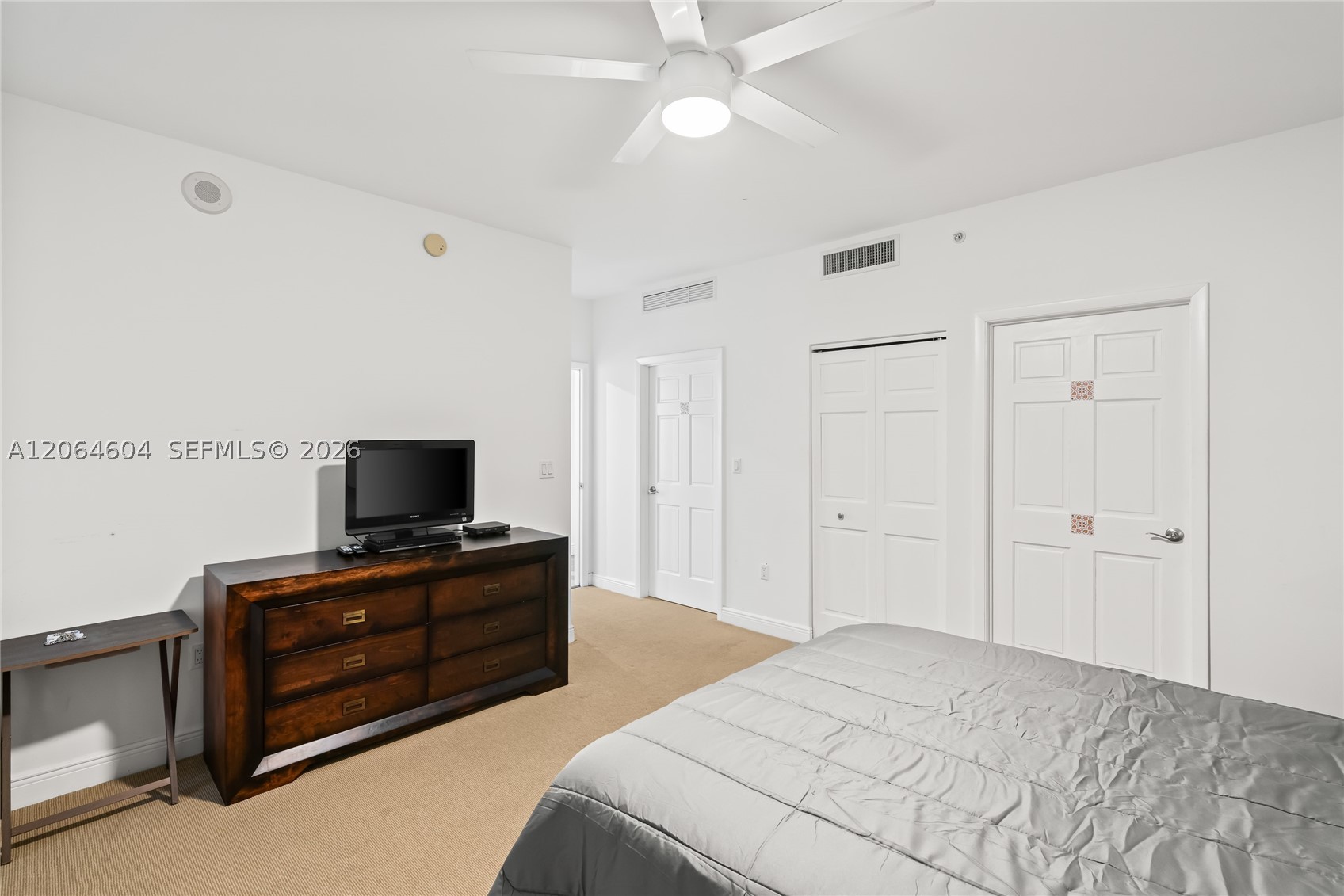 90 SW 3rd St #3504, Miami FL 33130