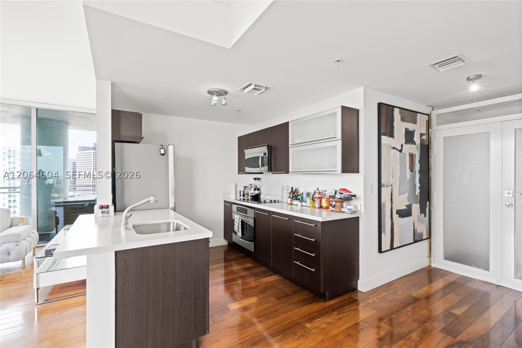 90 SW 3rd St #3504, Miami FL 33130