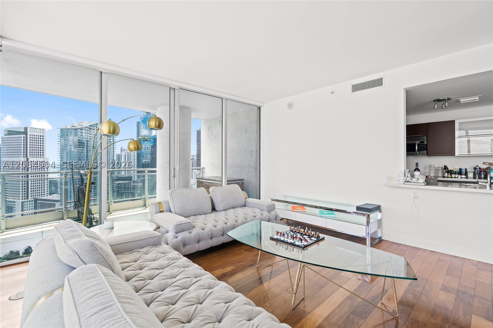 90 SW 3rd St #3504, Miami FL 33130