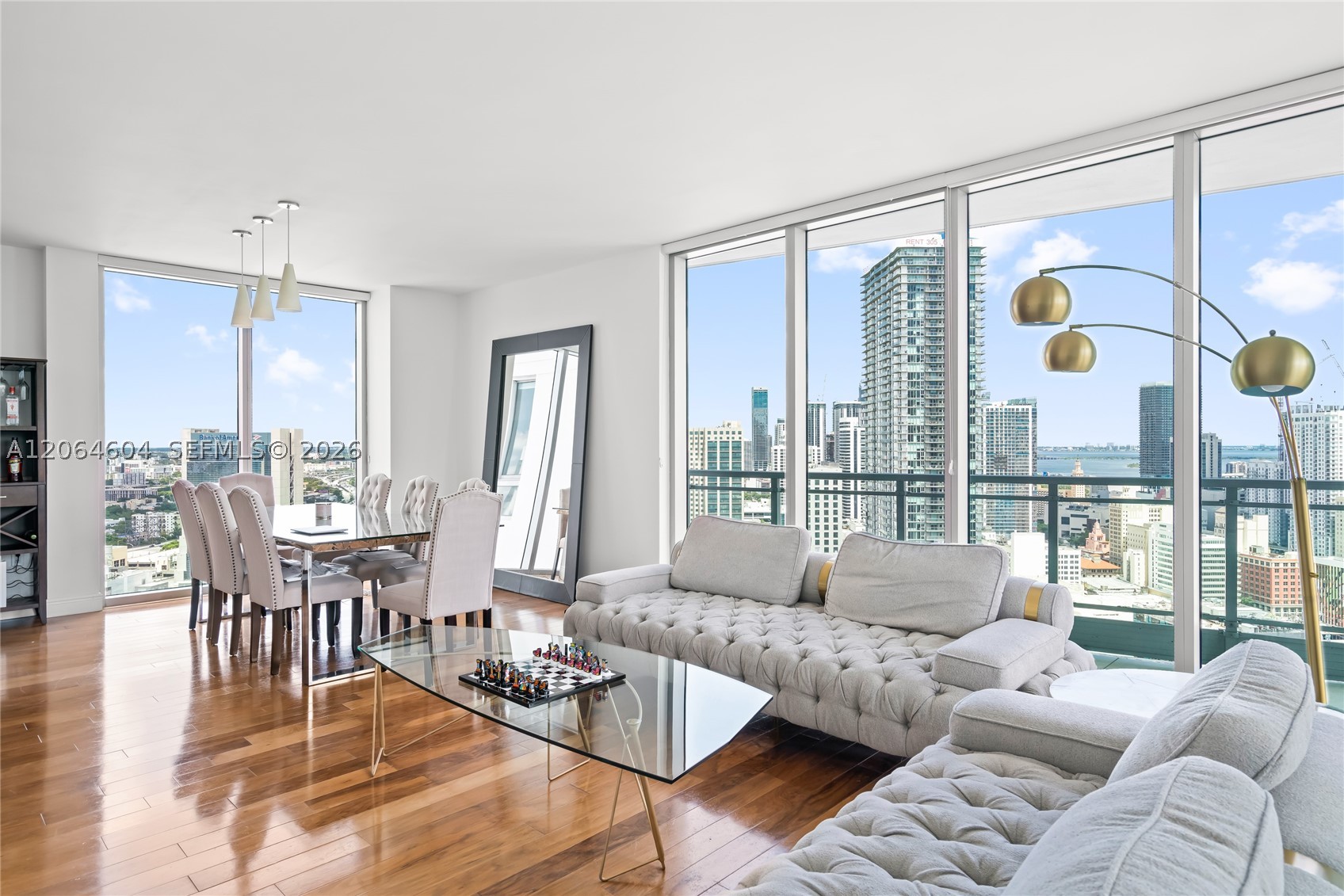 90 SW 3rd St #3504, Miami FL 33130