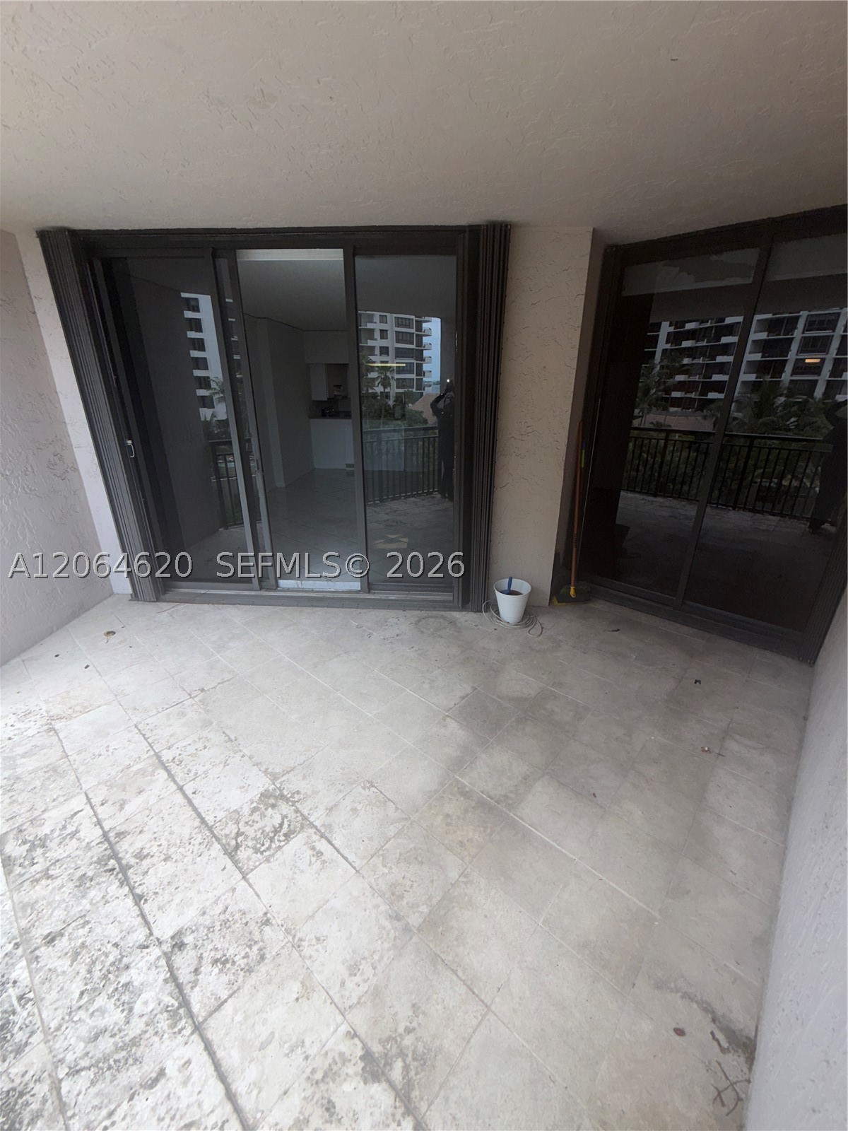 540 BRICKELL KEY DR #617, Miami FL 33131