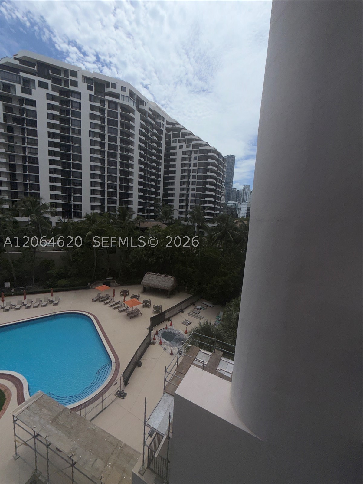 540 BRICKELL KEY DR #617, Miami FL 33131