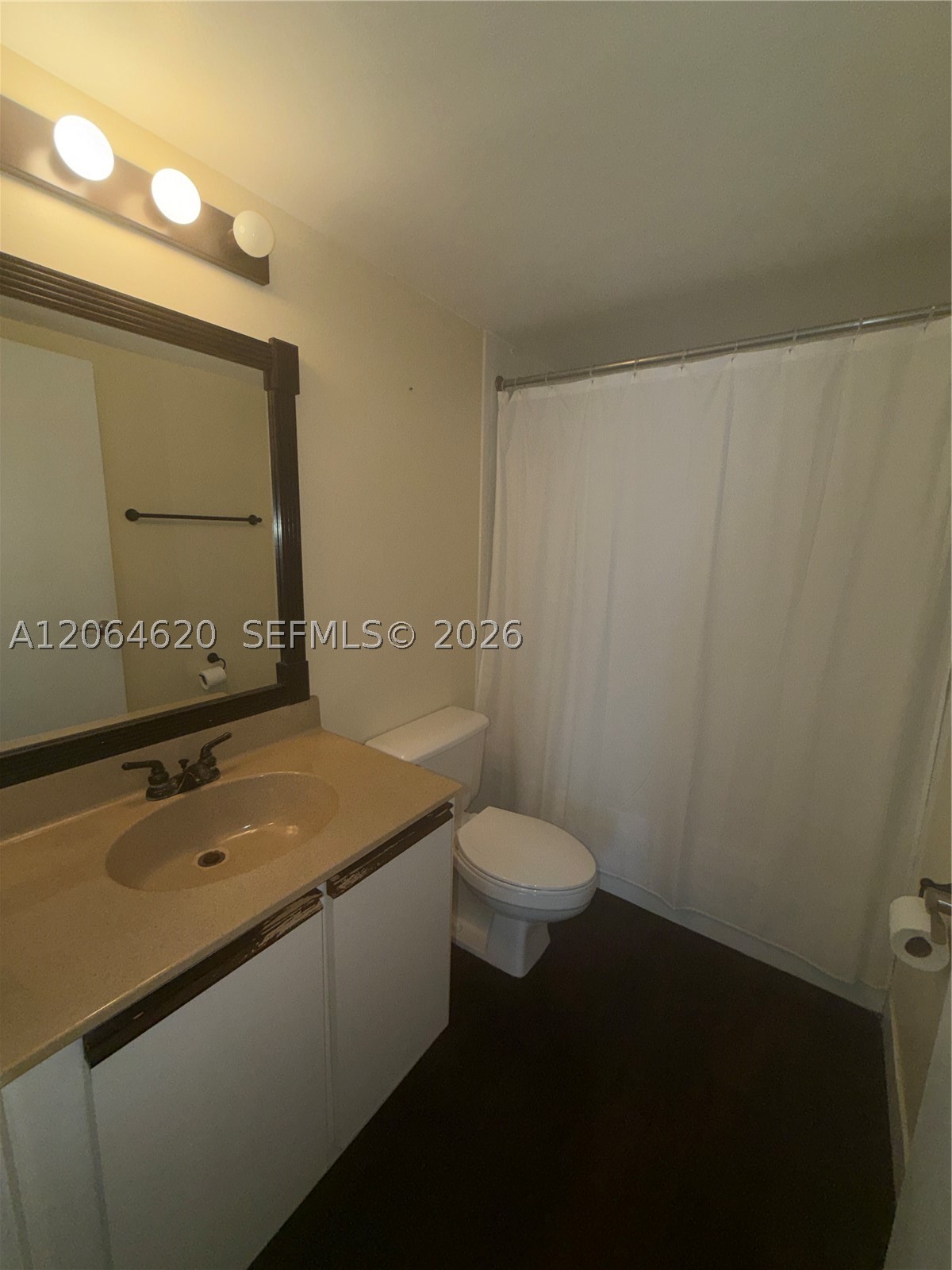 540 BRICKELL KEY DR #617, Miami FL 33131