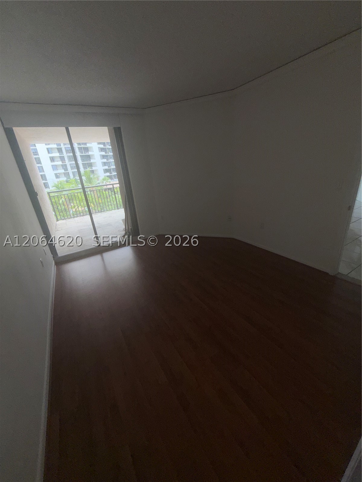 540 BRICKELL KEY DR #617, Miami FL 33131