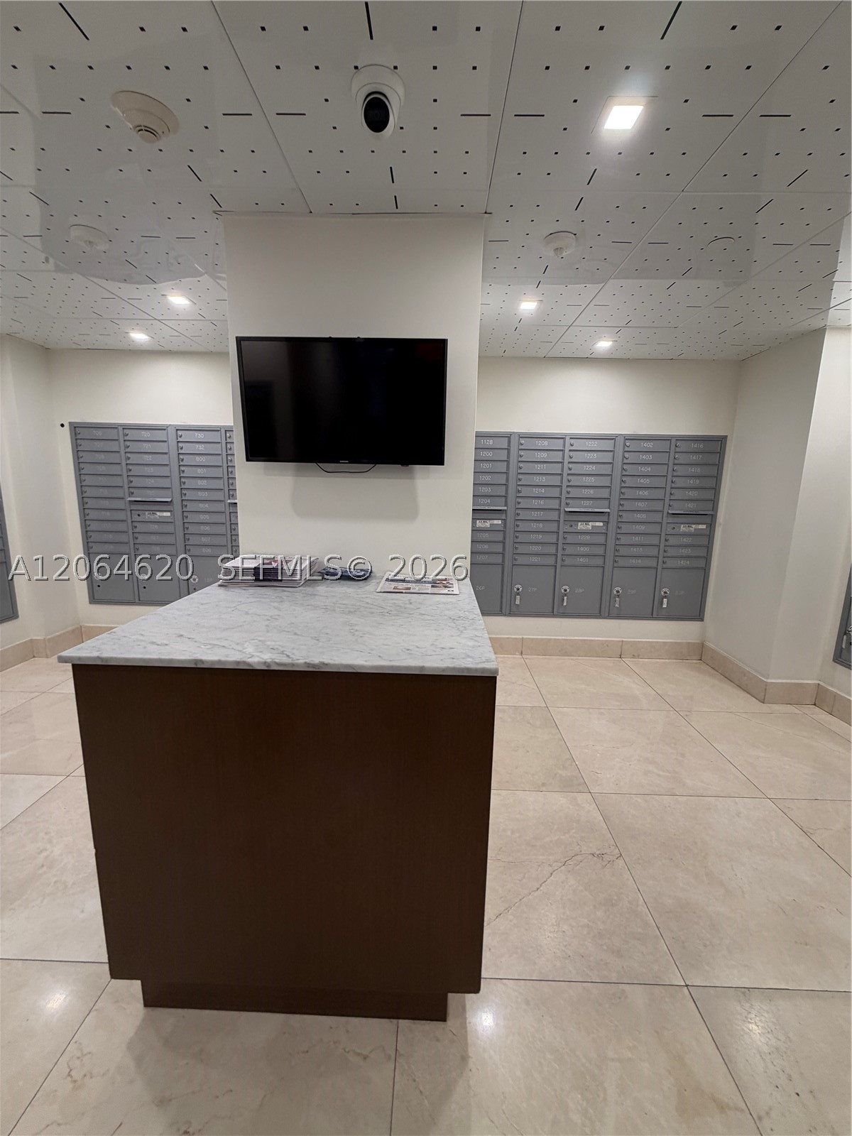 540 BRICKELL KEY DR #617, Miami FL 33131