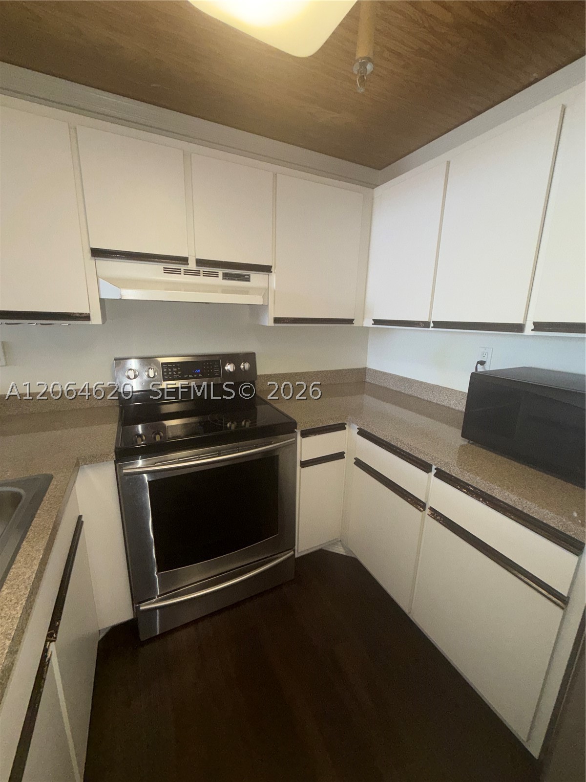 540 BRICKELL KEY DR #617, Miami FL 33131