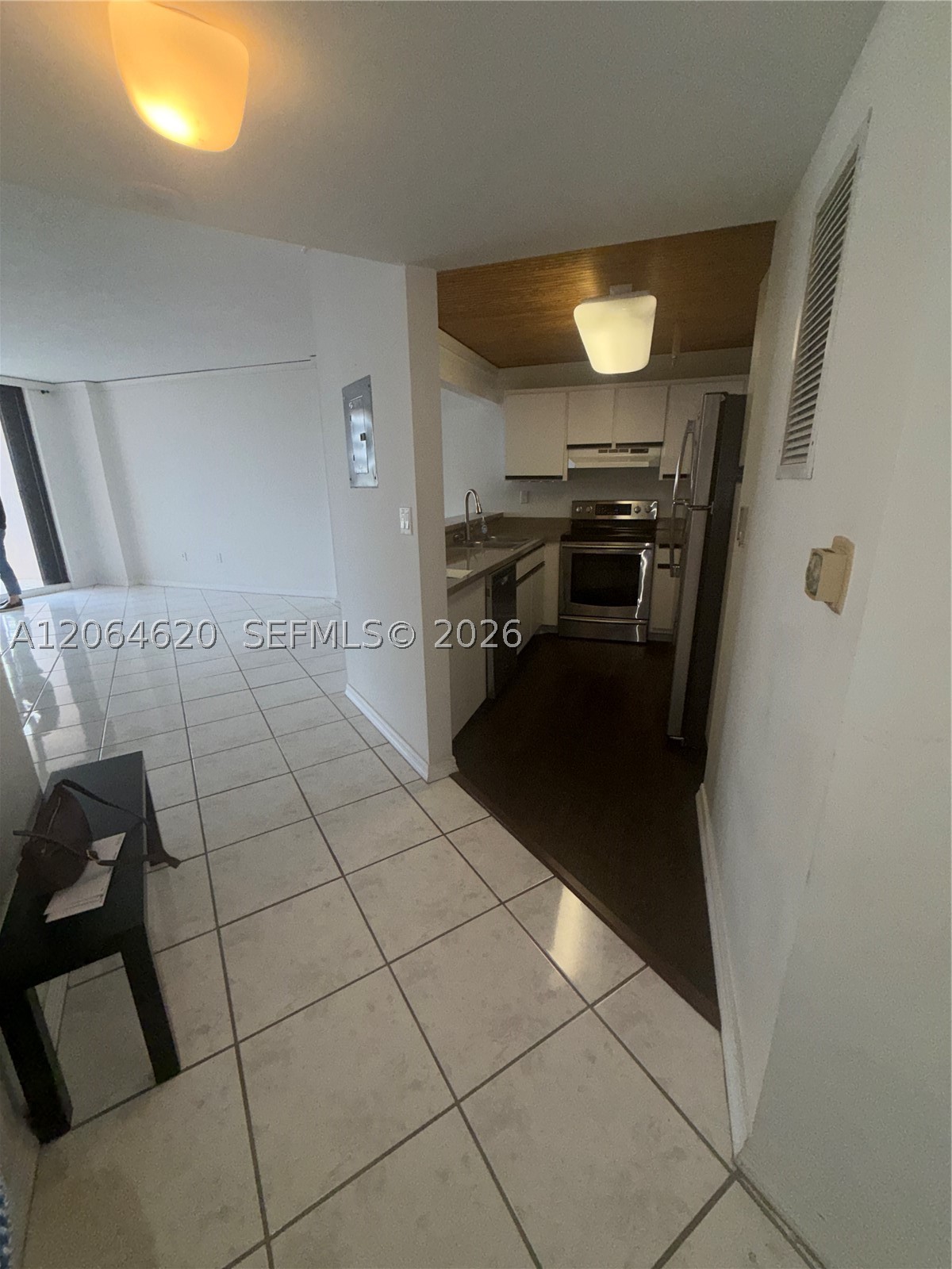 540 BRICKELL KEY DR #617, Miami FL 33131