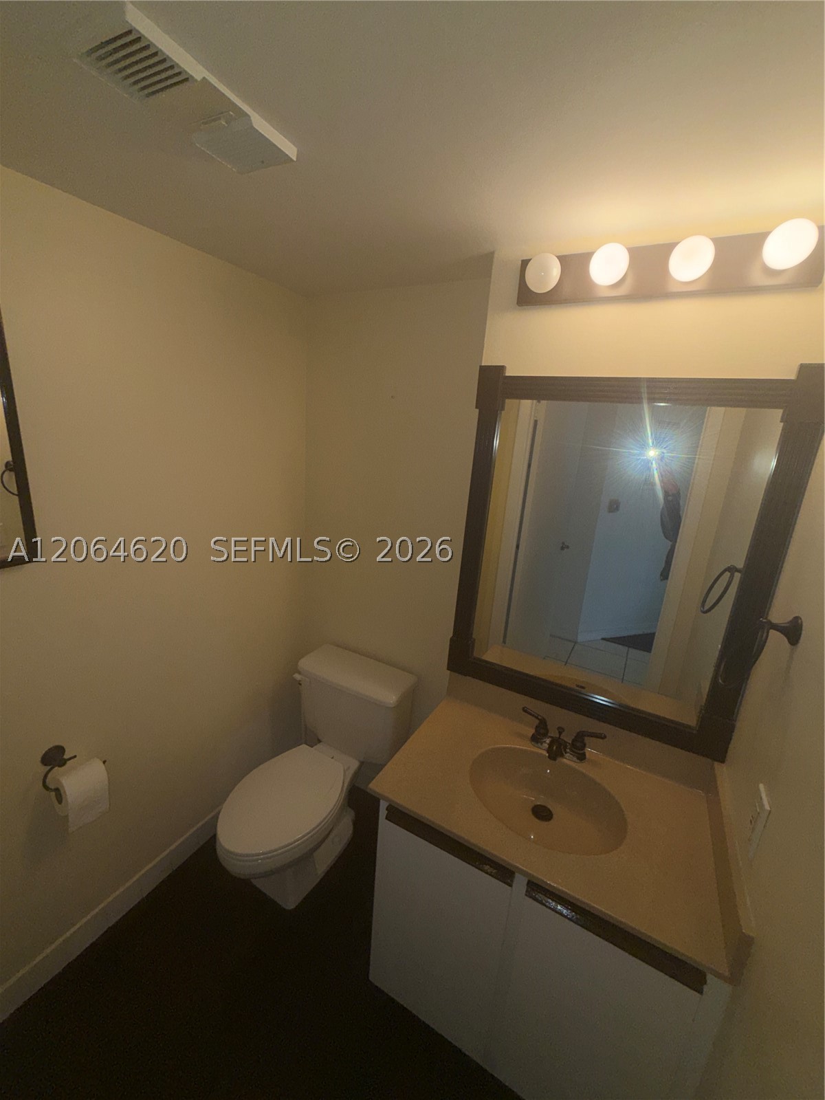 540 BRICKELL KEY DR #617, Miami FL 33131