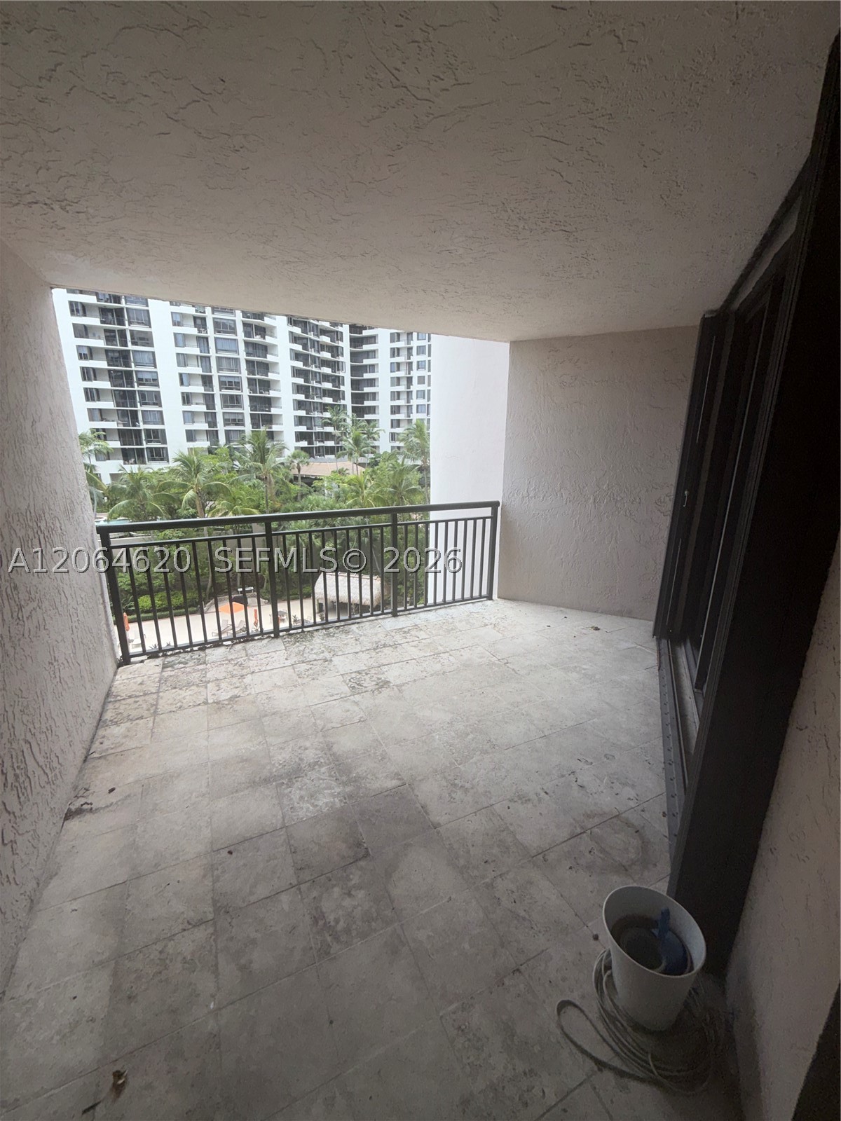 540 BRICKELL KEY DR #617, Miami FL 33131