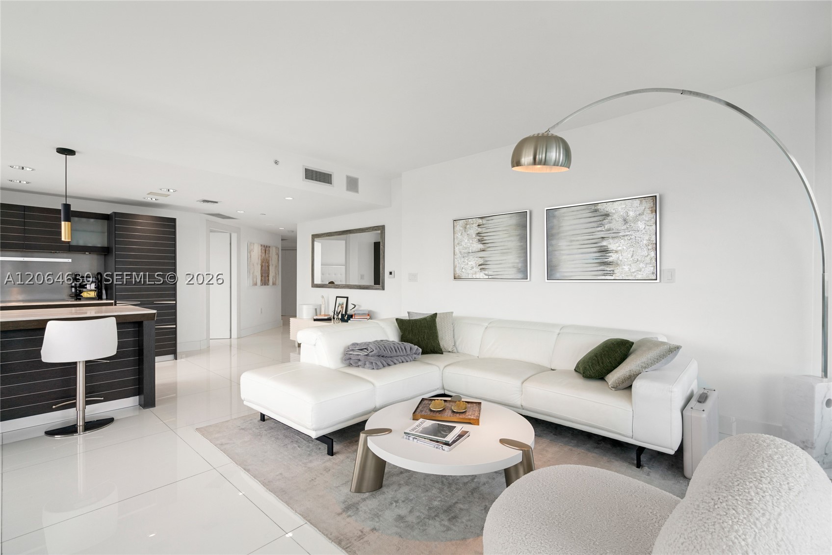 200 Biscayne Boulevard Way #3802, Miami FL 33131