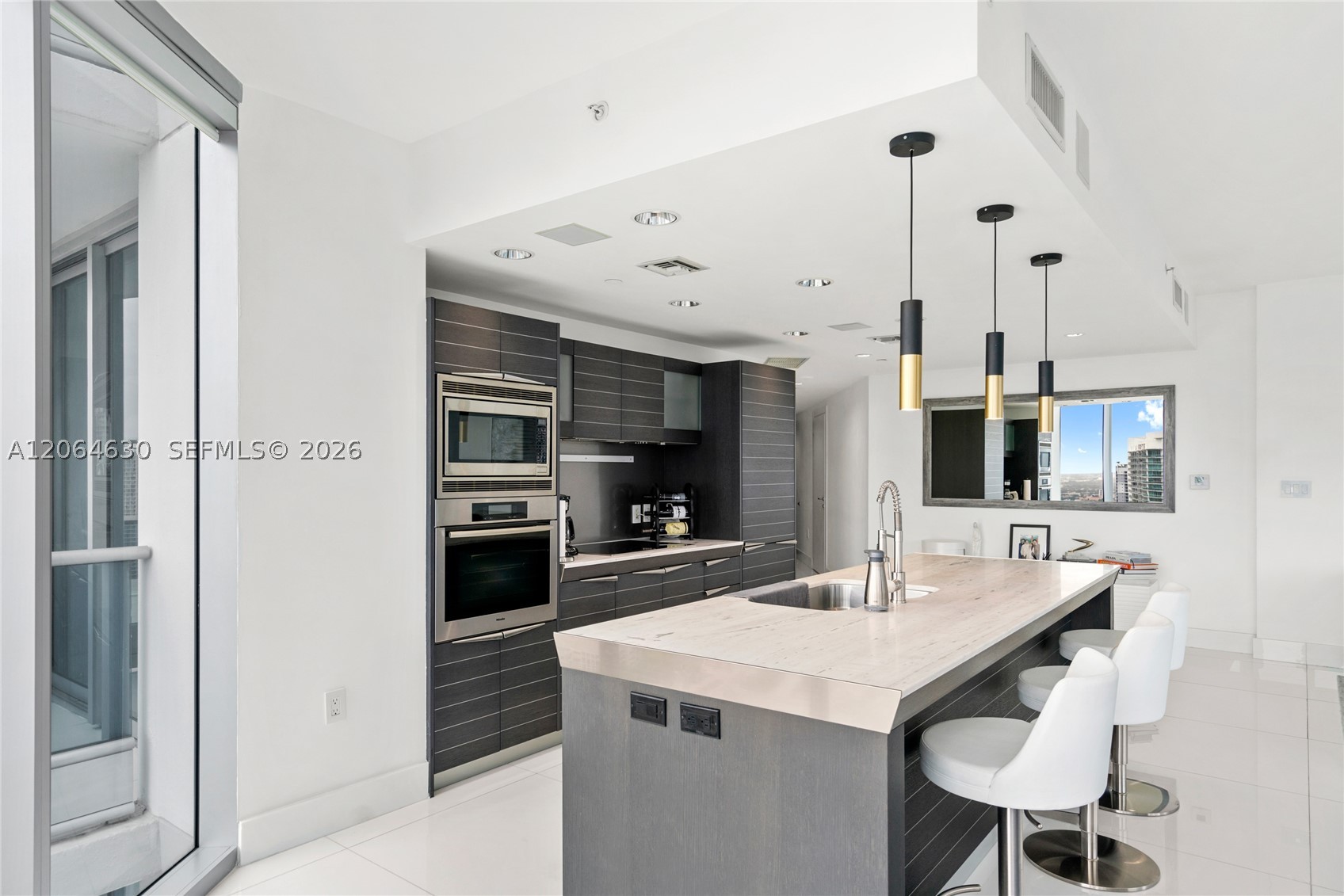 200 Biscayne Boulevard Way #3802, Miami FL 33131