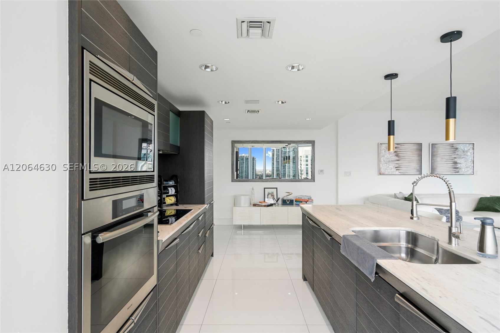 200 Biscayne Boulevard Way #3802, Miami FL 33131