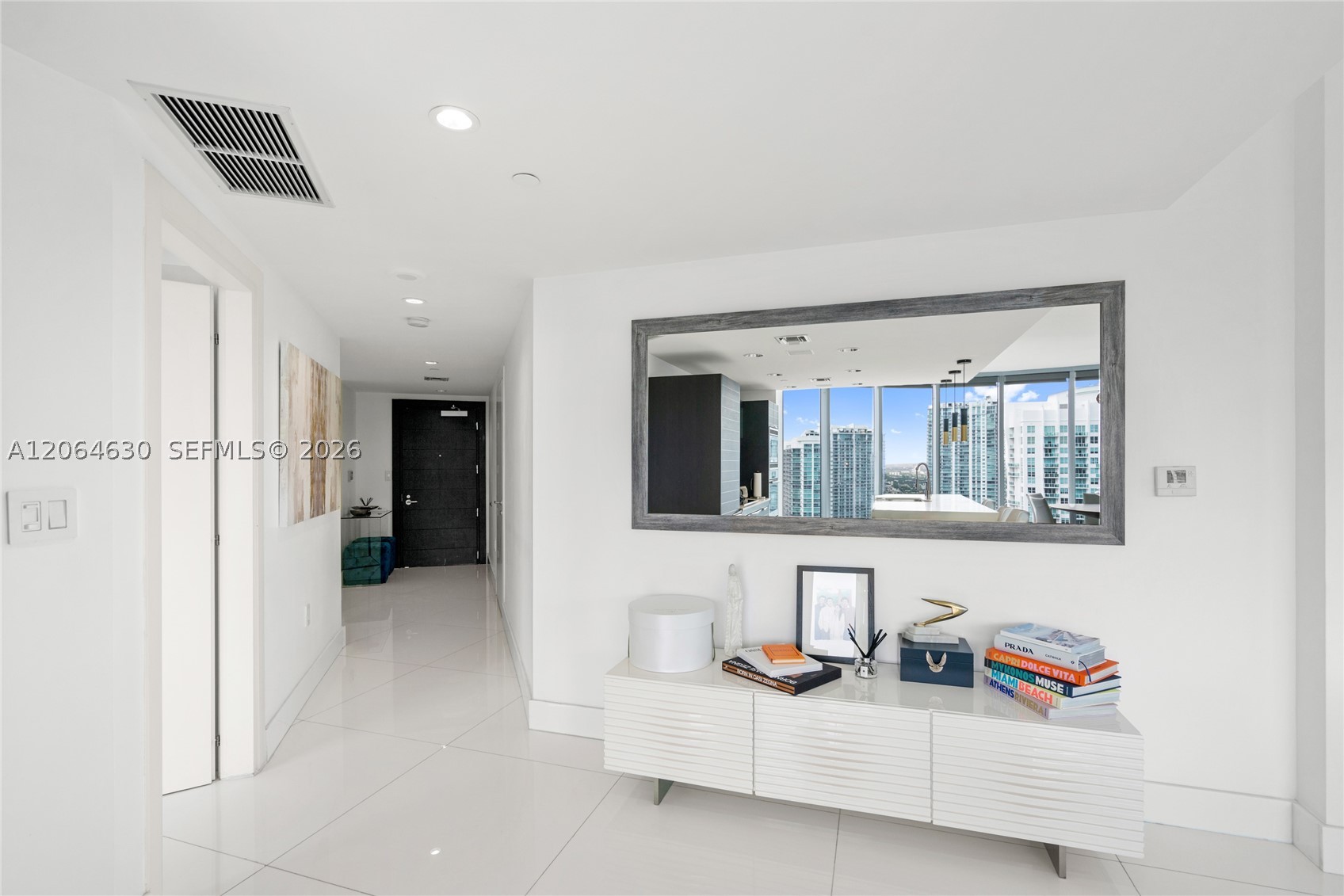 200 Biscayne Boulevard Way #3802, Miami FL 33131