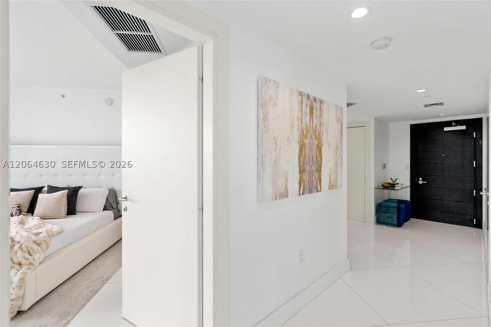 200 Biscayne Boulevard Way #3802, Miami FL 33131