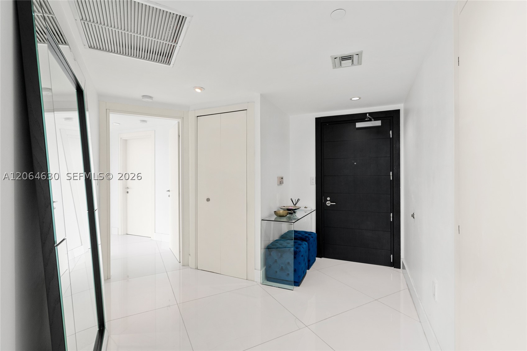 200 Biscayne Boulevard Way #3802, Miami FL 33131